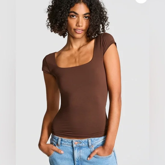 VS PINK BASE STRETCH CAP-SLEEVE TEE 🤎 - Picture 1 of 8